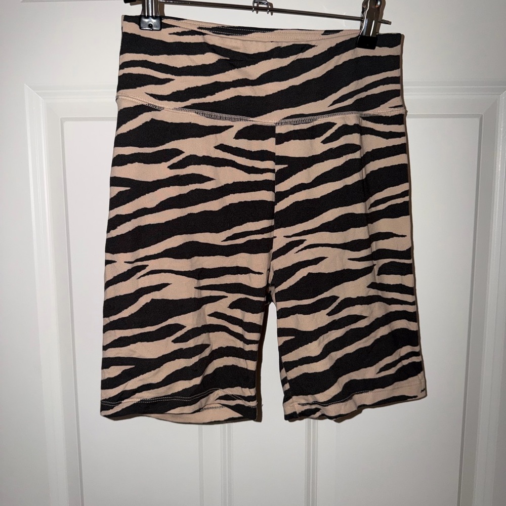 American Eagle Outfitters Beige and Black Patterned Shorts